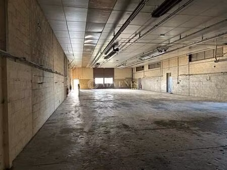 entrepôt à vendre