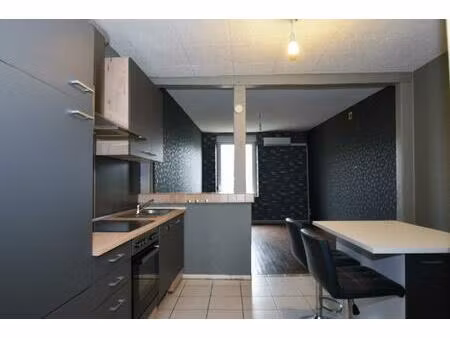 à vendre – immeuble avec potentiel locatif intéressant