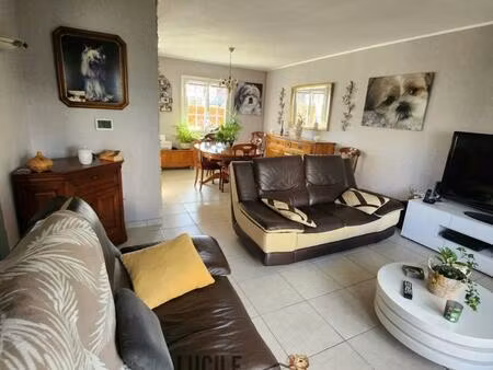 maison 6 pièces de 130m² avec piscine