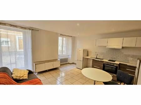 studio meublé en rdc à gonfaron