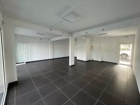 local professionnel 61 4 m² à louer au moule
