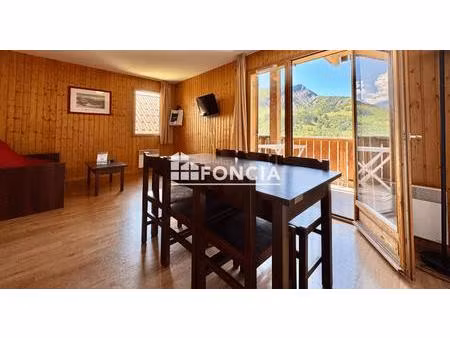 saint jean d'arves résidence les ecourtsvenez découvrir cet appartement d'environ 43.8 m² 