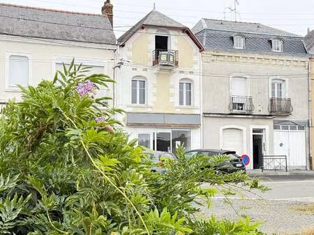 vente immeuble à chemille (49120) : à vendre / 142m² chemille