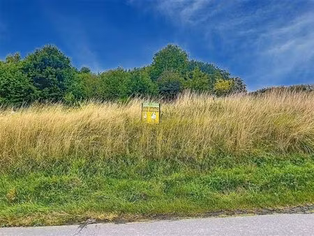 joli terrain à bâtir à tillet