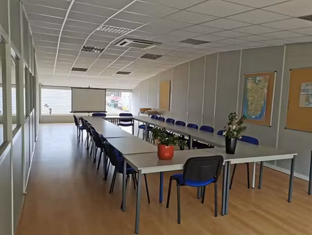 bureaux vide 515 m²