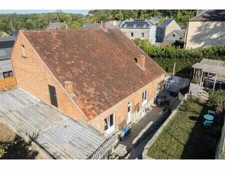 spacieuse batisse familiale dans cadre paisible