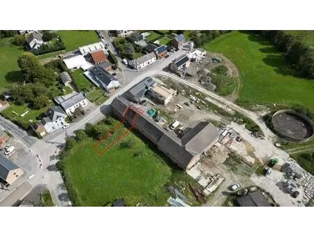 batiment permettant jusqu’à 3 chambres avec jardin à waillet