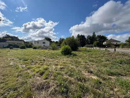 en vente terrain constructible 14 42 ares – 77 500 € |beaulieu-sous-la-roche