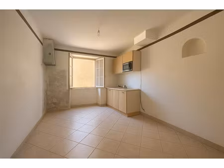 vente maison 3 pièces 60 m² à correns (83570)  117 000 €