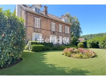 maison 9 pièces - 320 m²