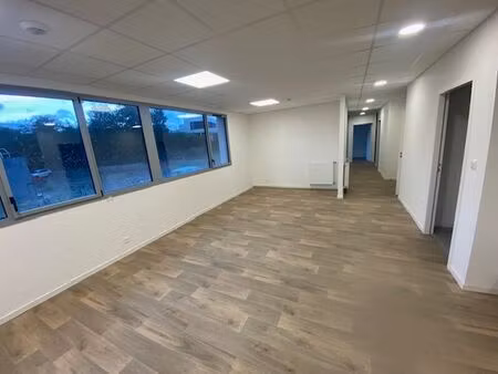 location bureau 157 m² à le relecq-kerhuon (29480)