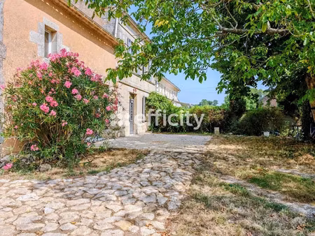 vente maison 6 pièces 175 m² à berson (33390)  290 000 €