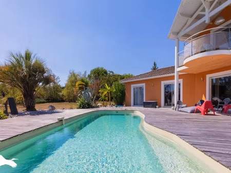 vente maison 5 pièces 210 m² à saint-jean-poutge (32190)  415 935 €