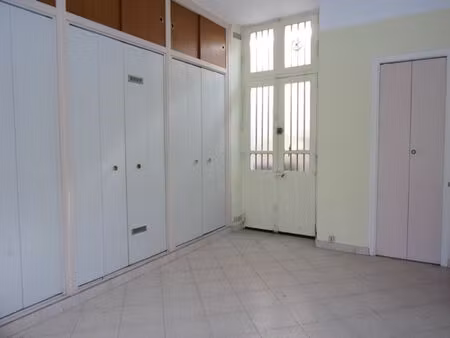 local commercial 63m2 à provins