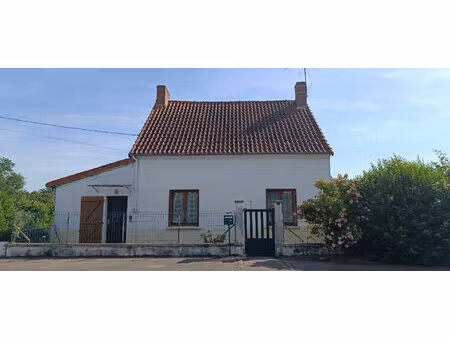 pavillon sur sous-sol avec joli jardin actuellement loue