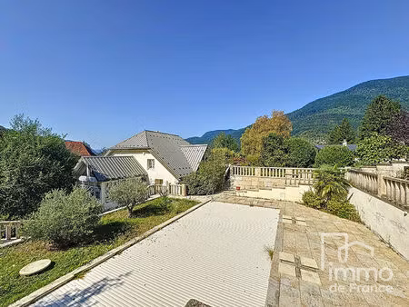 maison chezery forens 270 m2