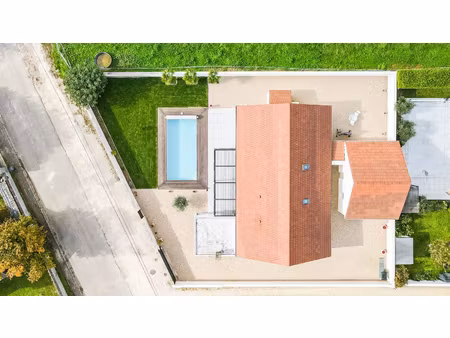 maison 7 pièce(s) 215 m2