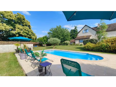 propriété de charme de 427m² savins