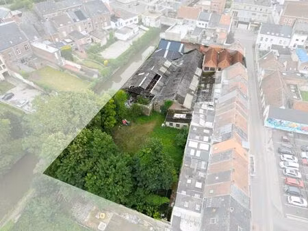 à vendre  site de projet dynamique avec vue sur la dendre...