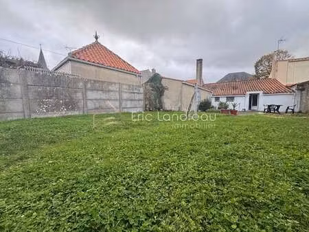 vente maison à avrillé (85440) : à vendre / 70m² avrillé
