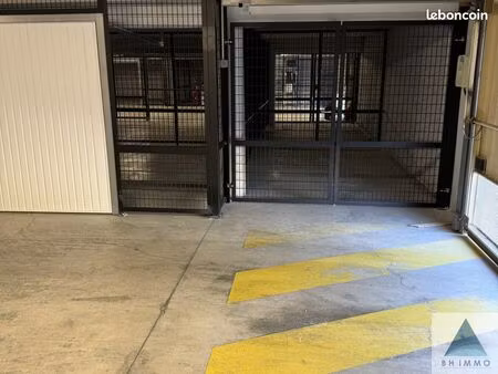 local commercial 13 m² meyreuil