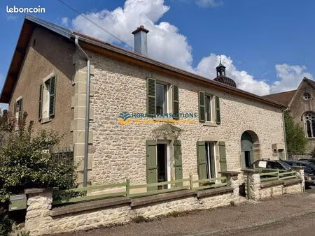ferme 6 pièces 205 m²