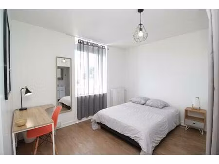 saint nazaire vaste chambre sde wc en co living dans grande maison meublee