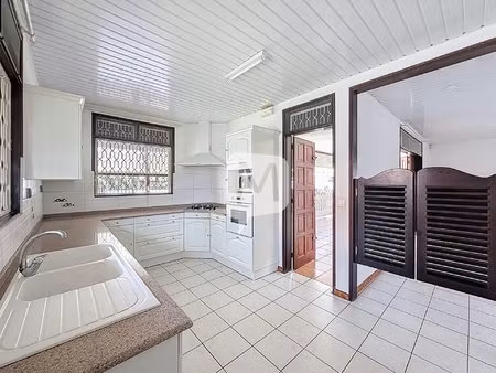 dpt guyane  à louer cayenne baduel maison individuelle t4 de 115 m² avec jardin