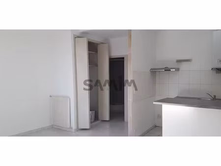 location appartement 2 pièces 37.5 m² à saint-hippolyte-du-fort (30170)  433 €