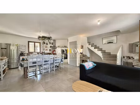 'moly' - maison de ville avec trois chambres