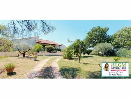 villa de plain-pied avec piscine  garage  carport et logement indépendant sur 2354m² de te