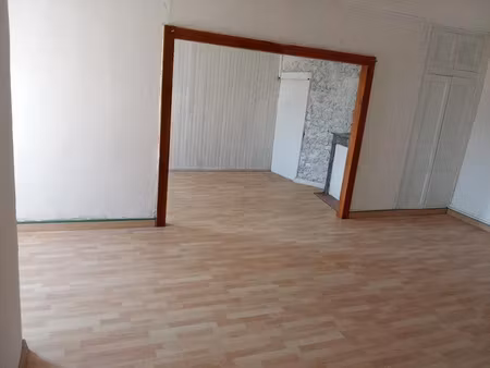 location appartement 4 pièces 95 m² à martigné-ferchaud (35640)  625 €