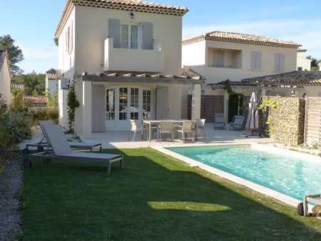 mallemort - domaine de pont royal. maison meublée t4 de 74.2