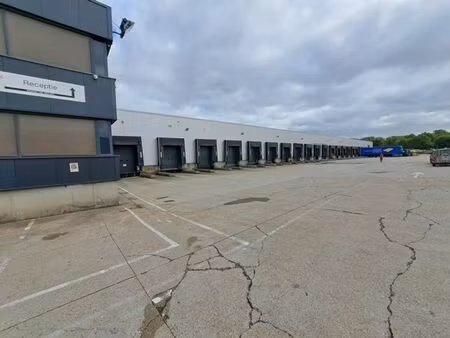 entrepôt de 15.000m²