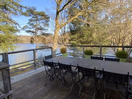 gîte au bord du lac de vassivière !