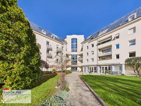 t2 en résidence de services senior  avec balcon