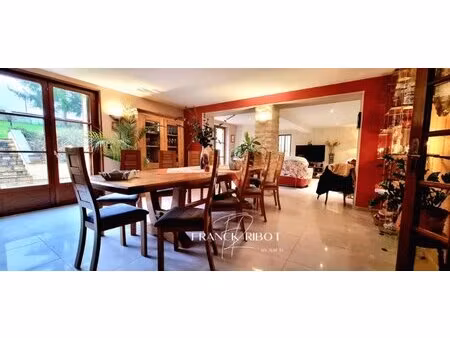 belle maison de 327m2 alliant charme et modernité