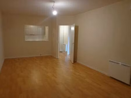 location appartement 2 pièces à challans (85300) : à louer 2 pièces / 51m² challans