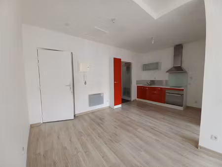 location appartement 1 pièce 34m² lezignan corbieres 11200