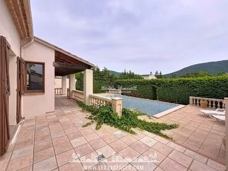 maison de plain pied avec piscine & garage la mole