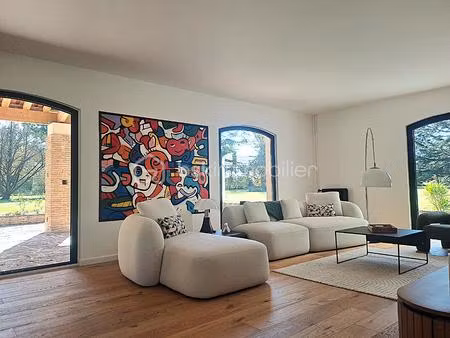 maison de 310 m² à lanta