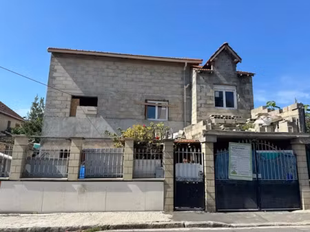 vente maison 8 pièces 130 m² à saint-denis (93200)  260 000 €