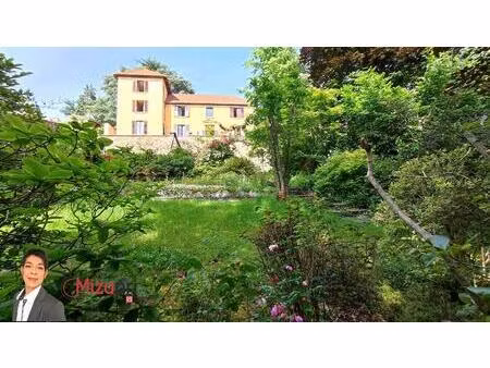 thizy les bourg (69240) maison bourgeoise 4 chambres avec jardin et vue