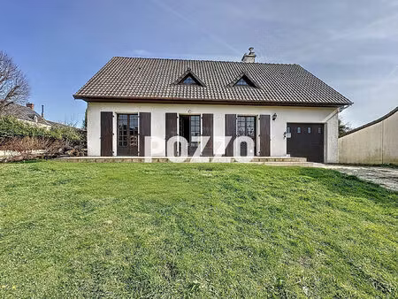 maison avec vie de plain-pied  7 pièces  5 chambres de 126 m2  jardin clos  terrasse.