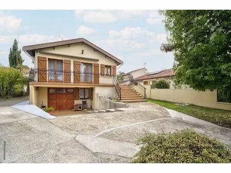 grande maison familiale avec potentiel locatif – villeneuve-to