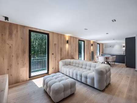 t4 lumineux avec balcon filant - centre village
