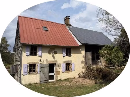 auv 1193 : maison au calme avec gîte  puits  beau terrain 5.340m2