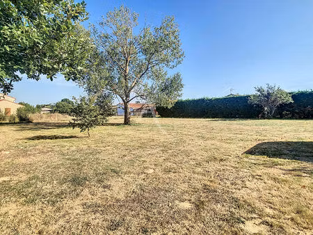 terrain constructible labarthe sur leze 977 m²