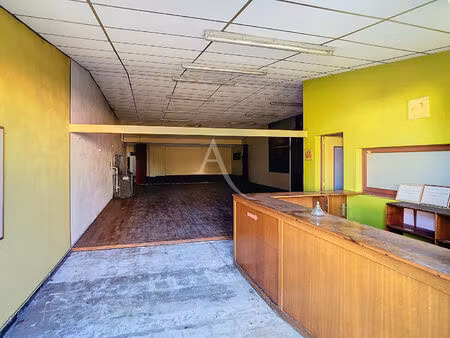 local commercial muret 239 m2