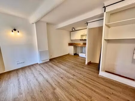location appartement 2 pièces 34 m² à montauroux (83440)